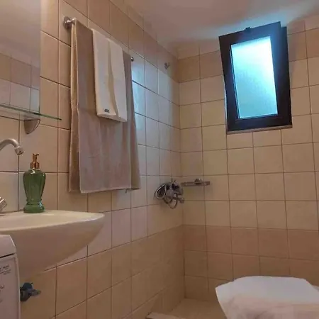 Semesterbostad Skaros