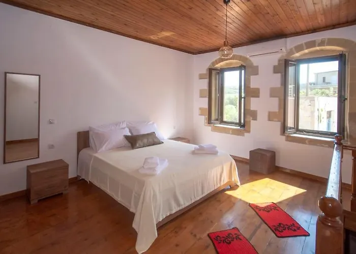 بيت للعطل Skaros خانيا